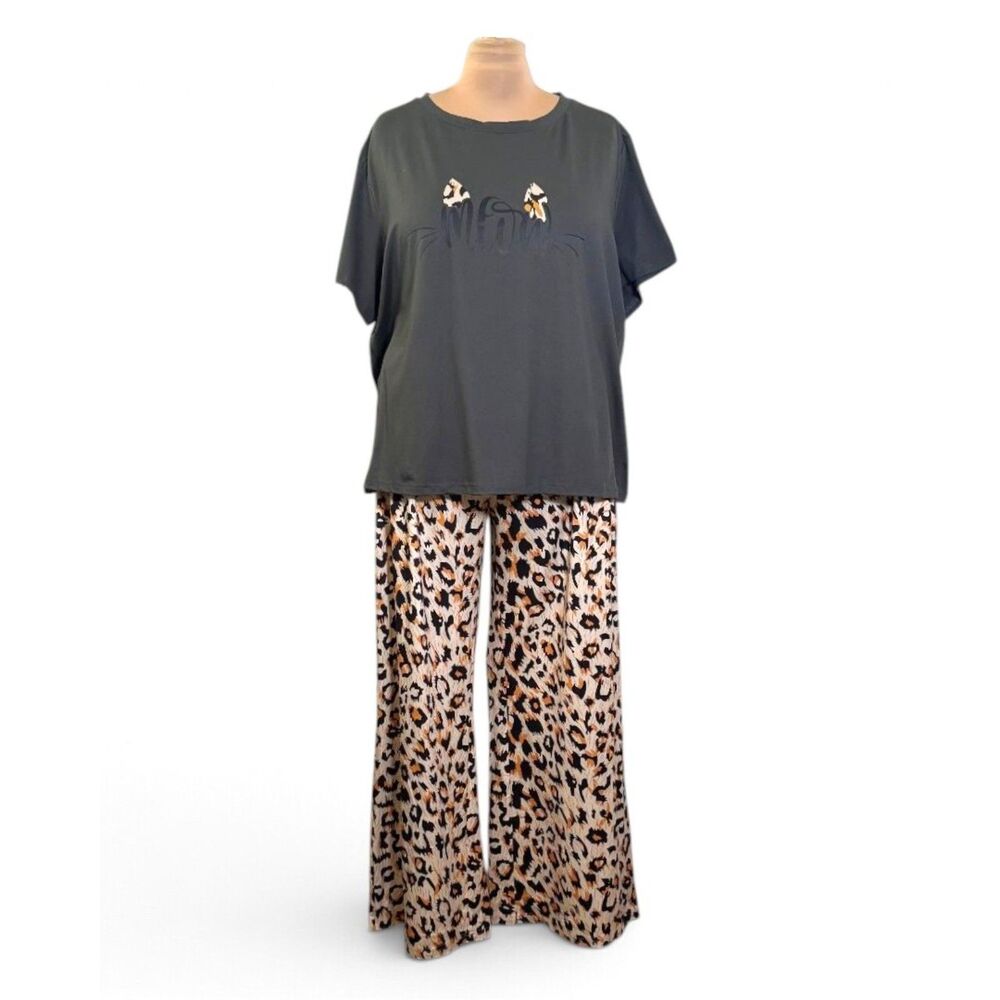 Chic Me MEOW Lounge shirt with short sleeves and Leopard Print pants, NWOT! 5XL